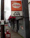 Beths_Cafe_front.JPG (56387 bytes)