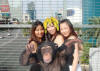 vegas_ladies_monkey.jpg (267853 bytes)