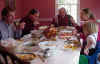 eating_action2.JPG (40845 bytes)